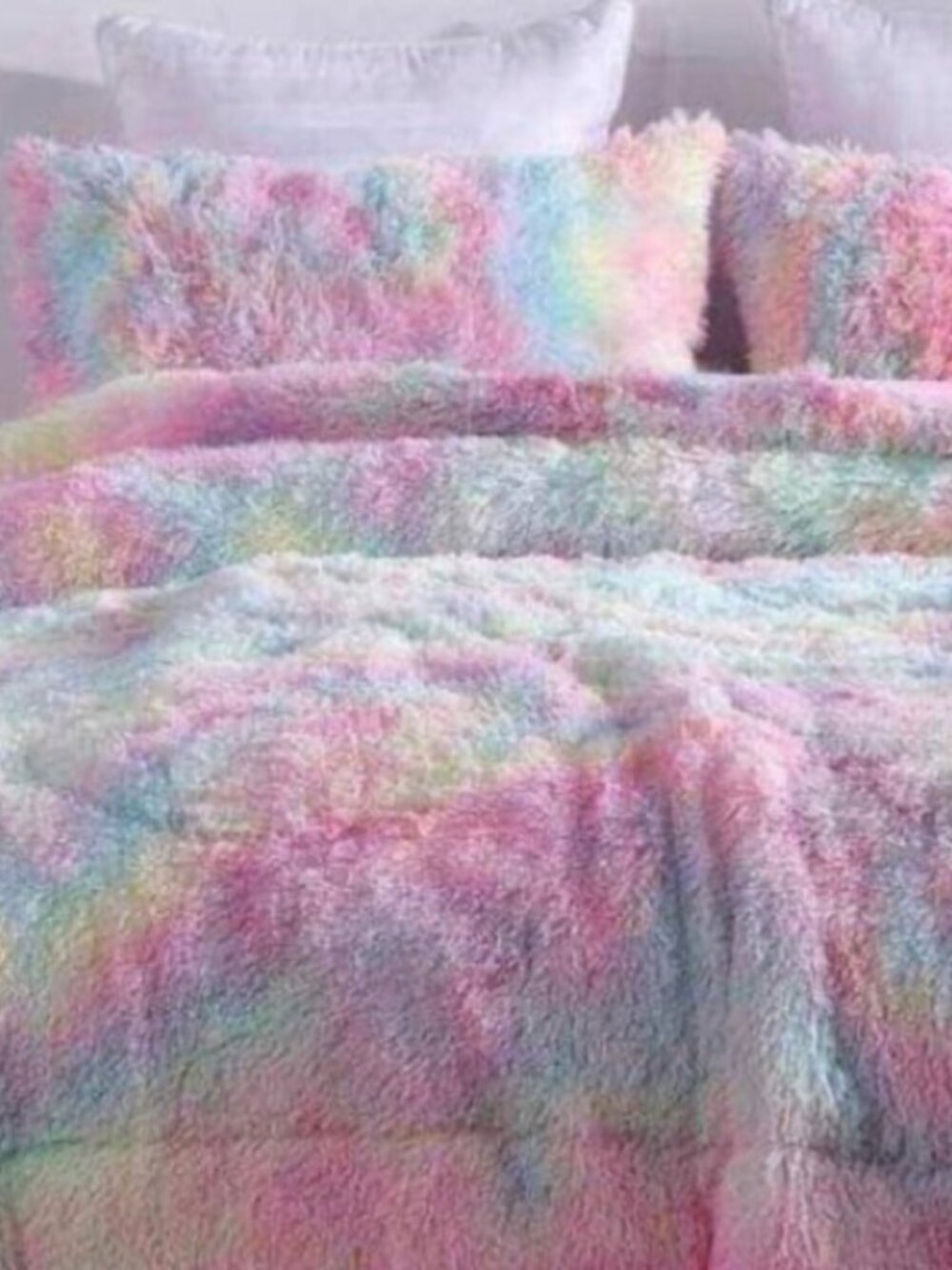 BNWT Shaggy Rainbow Blanket w Shams